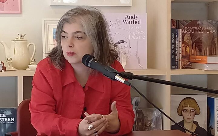 Desde Stephen King, en los años 70, el terror se convirtió en un género realista: Mariana Enríquez Desde Stephen King, en los años 70, el terror se convirtió en un género realista: Mariana Enríquez