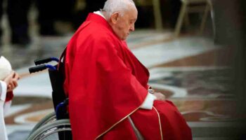 Papa no preside el viacrucis para cuidar su salud