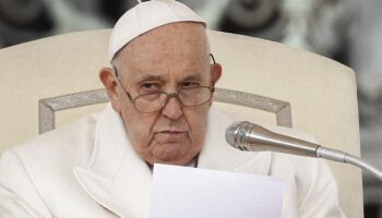 Mi renuncia es 'una hipótesis lejana' aunque algunos piensen 'en un nuevo cónclave': papa Francisco