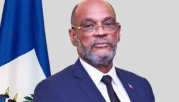 Renuncia primer ministro de Haití en medio de ola de violencia