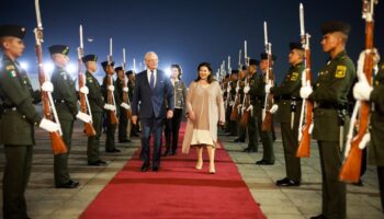 Reyes de Suecia visitan México; se subirán a Tren Maya: AMLO