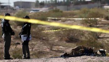 Suman 17 cuerpos hallados en un panteón clandestino en Chihuahua cerca de EU