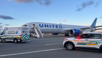 Reportan heridos tras aterrizaje de emergencia de vuelo de United en NY | Video