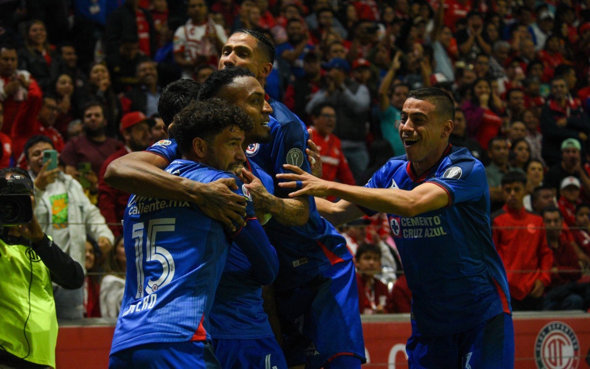 Cruz Azul vence al Toluca y clasifica directo a la fase final