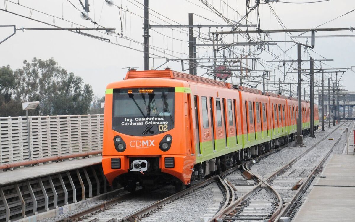 Retrasos en Líneas 3 y 7 del Metro; ‘fue por basura en vías’: STC | Video