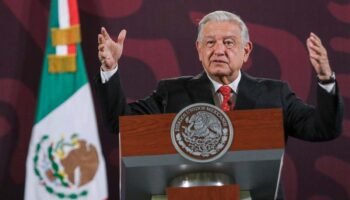 AMLO adelanta plan de apoyo a maestros: ‘Jamás les hemos faltado el respeto’