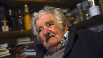 AMLO envía mensaje de apoyo a expresidente de Uruguay, Pepe Mujica, por tumor