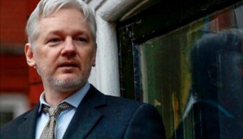 La extradición de Assange se acerca; EU ofrece garantías a tribunal británico