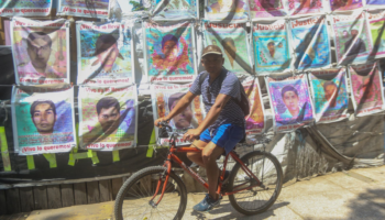Padre de normalista de Ayotzinapa: 'Para el presidente los culpables son nuestros abogados'