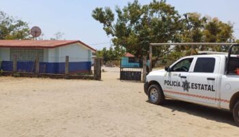 Comando armado asaltó tres escuelas en Guerrero; FGE abre investigación