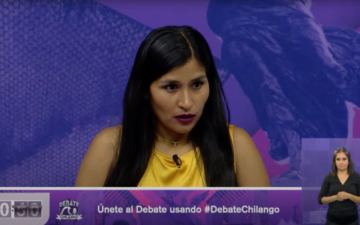 Candidata del PRD a diputada de la CDMX se congela en pleno debate | Video