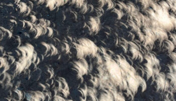 ¿Por qué se vieron sombras con forma de luna durante el eclipse?
