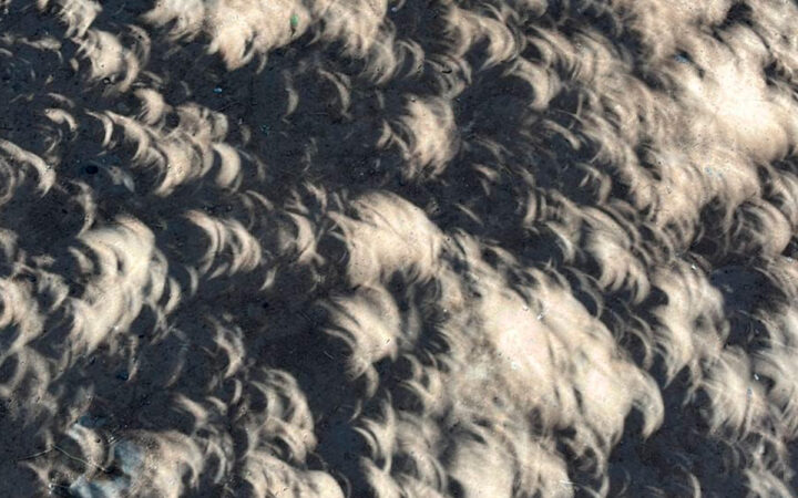 ¿Por qué se vieron sombras con forma de luna durante el eclipse? ¿Por qué se vieron sombras con forma de luna durante el eclipse?