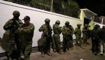 Rusia expresa 'extrema inquietud' por asalto de Ecuador a embajada de México