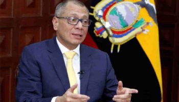 México encuentra 'indicios' que Jorge Glas es perseguido político por Ecuador
