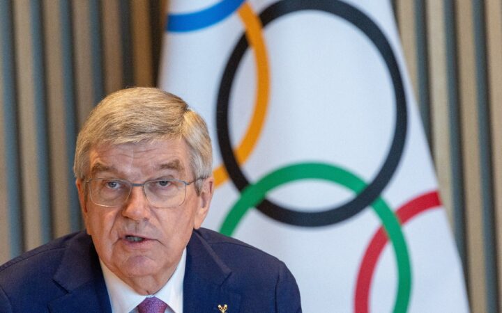 Paris 2024: Rusia acusa al jefe del Comité Olímpico Internacional de 'conspiración' para excluir a sus atletas Paris 2024: Rusia acusa al jefe del Comité Olímpico Internacional de 'conspiración' para excluir a sus atletas