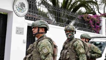 México cierra indefinidamente su embajada en Ecuador; 18 connacionales salen este domingo de Quito
