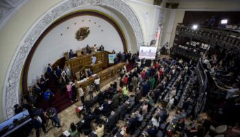 Comisión parlamentaria de Venezuela prepara proyecto de ley contra 'traidores a la patria'