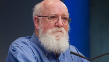 A los 82 años muere el filósofo Daniel Dennett