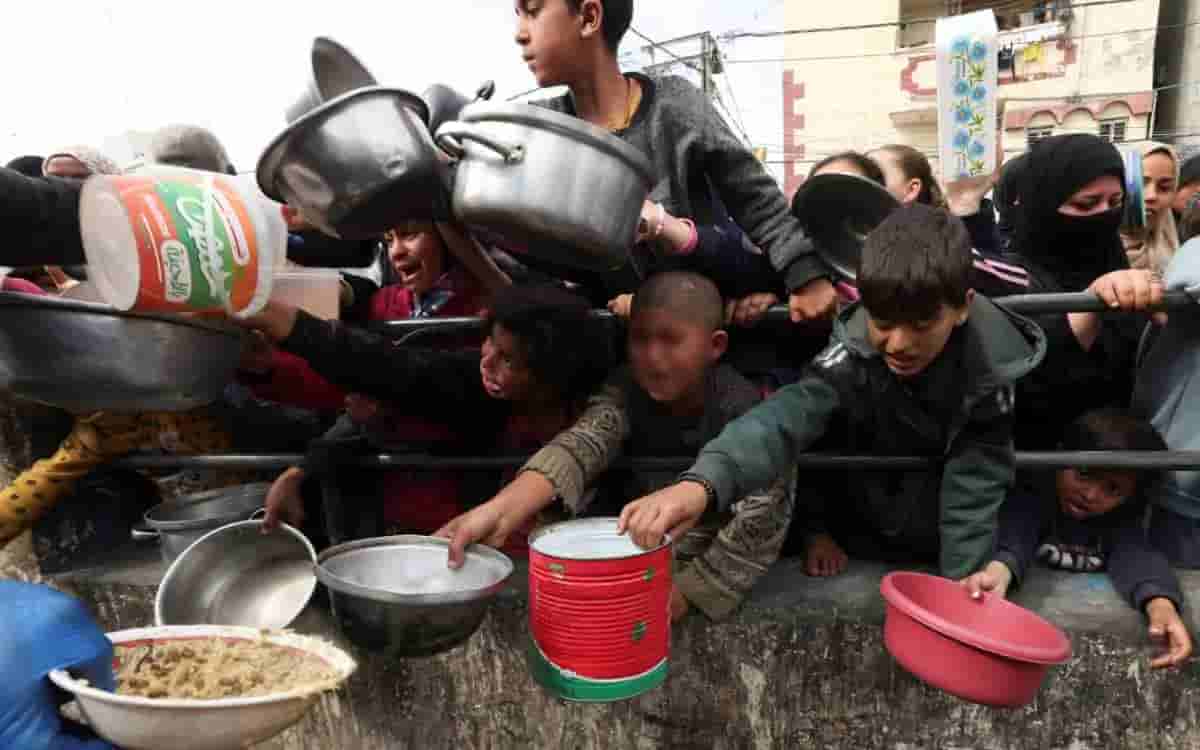 En el norte de Gaza sobreviven con 245 calorías al día: Oxfam