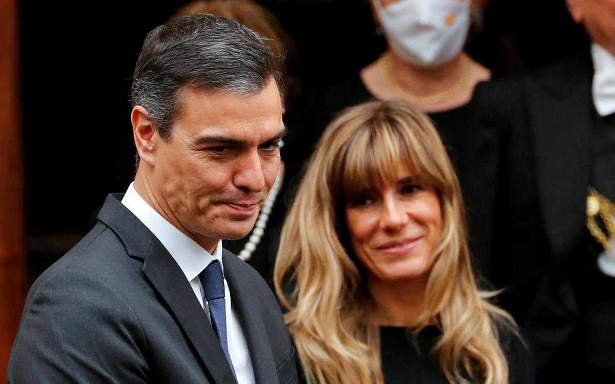 Foto: Reuters | Pedro Sánchez, presidente de España y su esposa Begoña Gómez