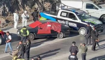 Había 7 cuerpos en auto abandonado en Periférico Ecológico: Fiscalía de Puebla