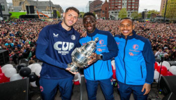 Así fue el festejo de Santiago Giménez y Feyenoord en Rotterdam | Video