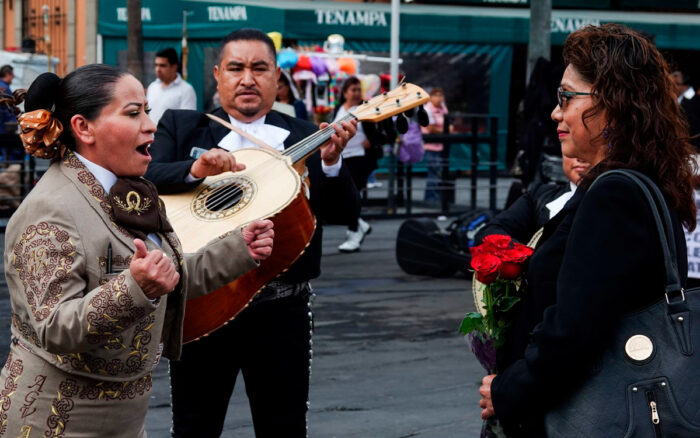 Dia de las Madres en mexico - Figure 2