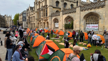 Montan campamentos en Cambridge y Oxford para protestar por la guerra en Gaza