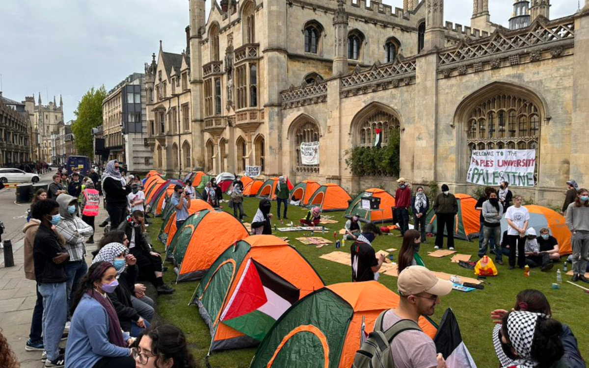 Montan campamentos en Cambridge y Oxford para protestar por la guerra en Gaza