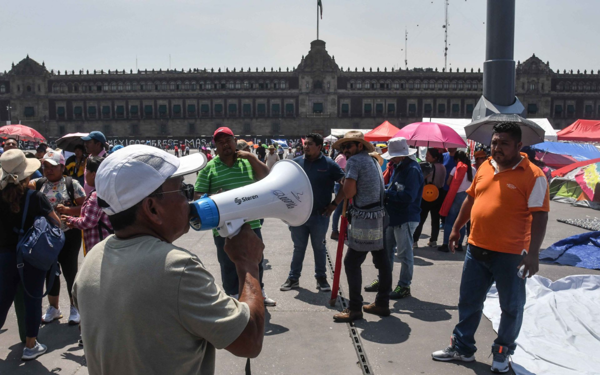 ​CNTE anuncia paro indefinido en el Zócalo previo al cierre de campaña de Sheinbaum