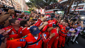 Conquista Charles Leclerc un accidentado Gran Premio de Mónaco