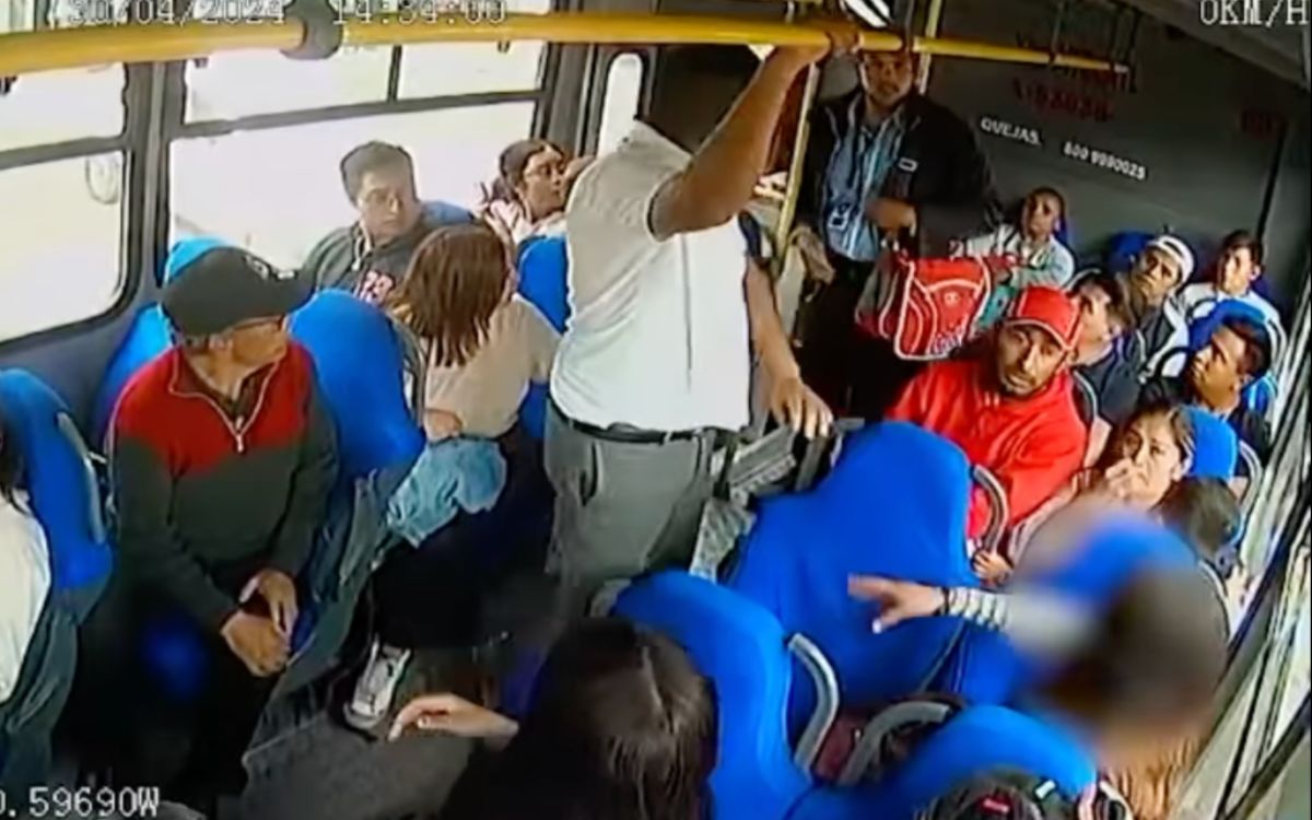 Edomex: Pasajera en autobús denunció acoso y chofer la defendió | Video