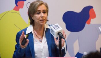 AMLO acusa a María Amparo Casar de cobrar pensión en Pemex de forma indebida; Presidenta de MCCI acusa ruindad y abuso del aparato del Estado