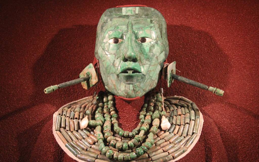 Descubre la vida del más celebre gobernanta de Palenque en el nuevo libro de Laura Filloy Descubre la vida del más celebre gobernanta de Palenque en el nuevo libro de Laura Filloy