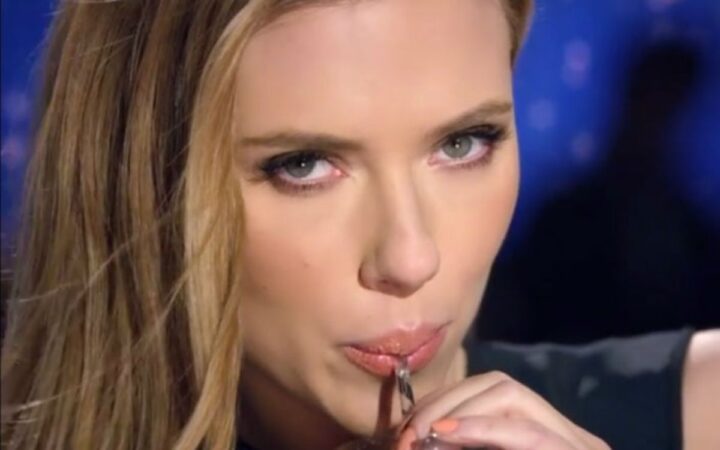 OpenAI pausa voz de Sky en ChatGPT por parecerse a la de Scarlett Johannson