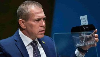 Video | Embajador de Israel tritura la Carta de la ONU en plena Asamblea General