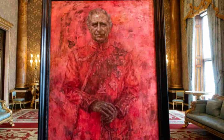 Video | El rey Carlos presenta su primer retrato desde la coronación