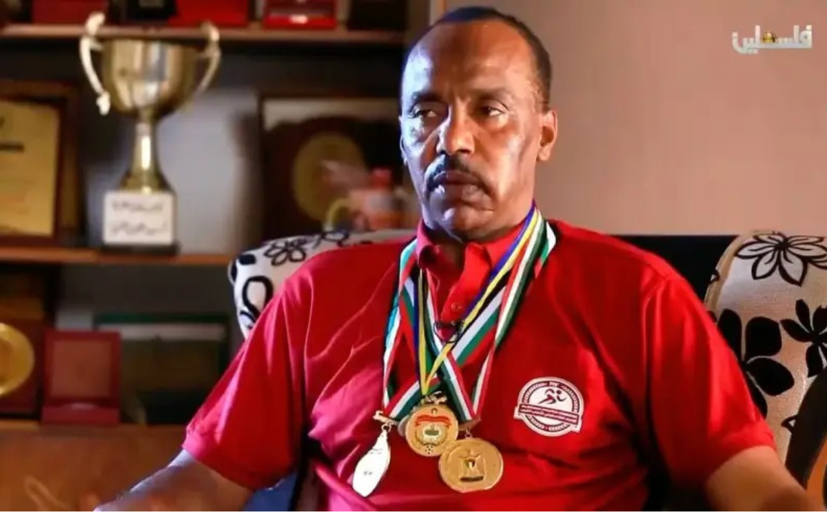 Réquiem por un atleta palestino de fondo
