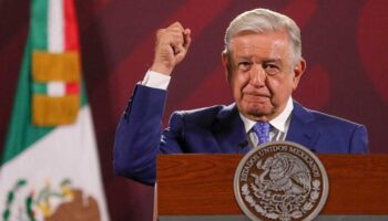 AMLO asegura que si llegan a investigarlo, no pedirá a Sheinbaum que interceda por él