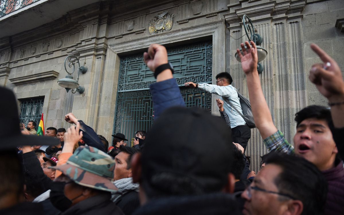 ​AMLO celebra respuesta del pueblo boliviano para ‘defender la democracia’ en intento golpista