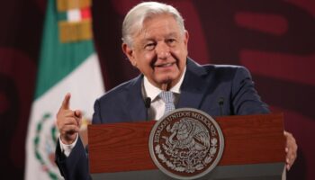 AMLO: De 100 compromisos, se cumplieron 98 y 100 más; pendientes Ayotzinapa y descentralización