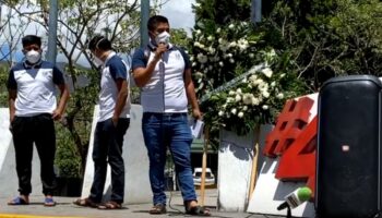 Normalistas exigen a AMLO extradición de ex funcionarios relacionados con el caso Ayotzinapa antes de que se vaya