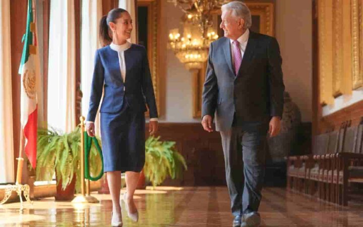 Sheinbaum arrancará gira con AMLO en 'vuelos comerciales'