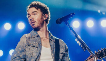 Kevin Jonas, de los Jonas Brothers, se somete a una intervención por cáncer de piel