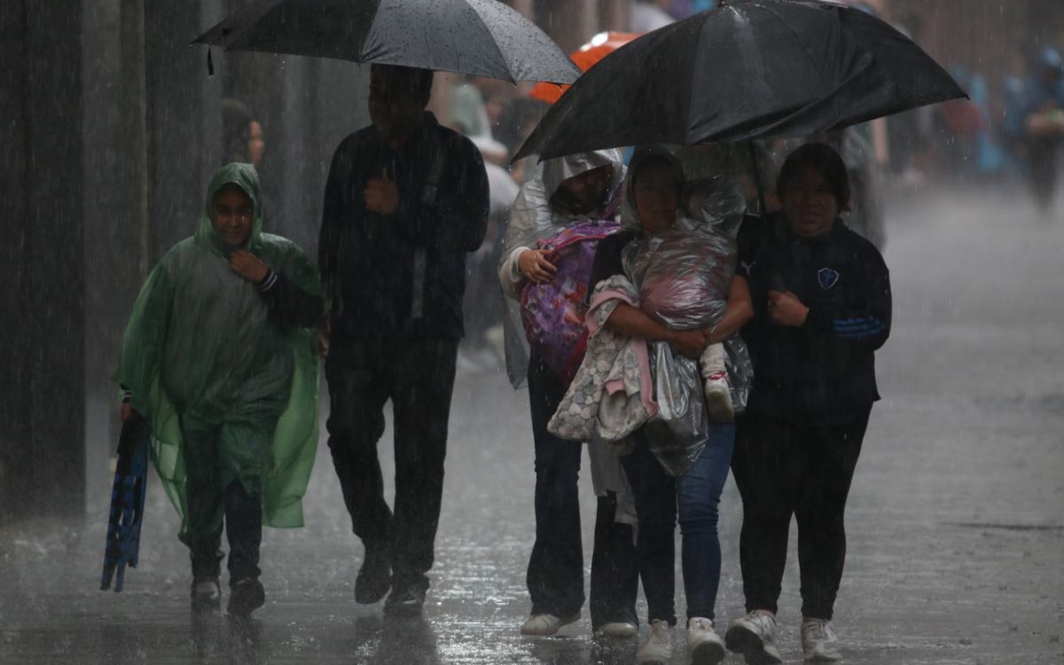 Alertan por lluvias torrenciales en Colima, Jalisco y Michoacán en las próximas horas