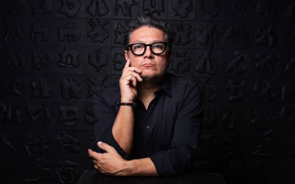 “El escultor es neurótico, obsesivo y compulsivo casi por naturaleza”: Rivelino “El escultor es neurótico, obsesivo y compulsivo casi por naturaleza”: Rivelino