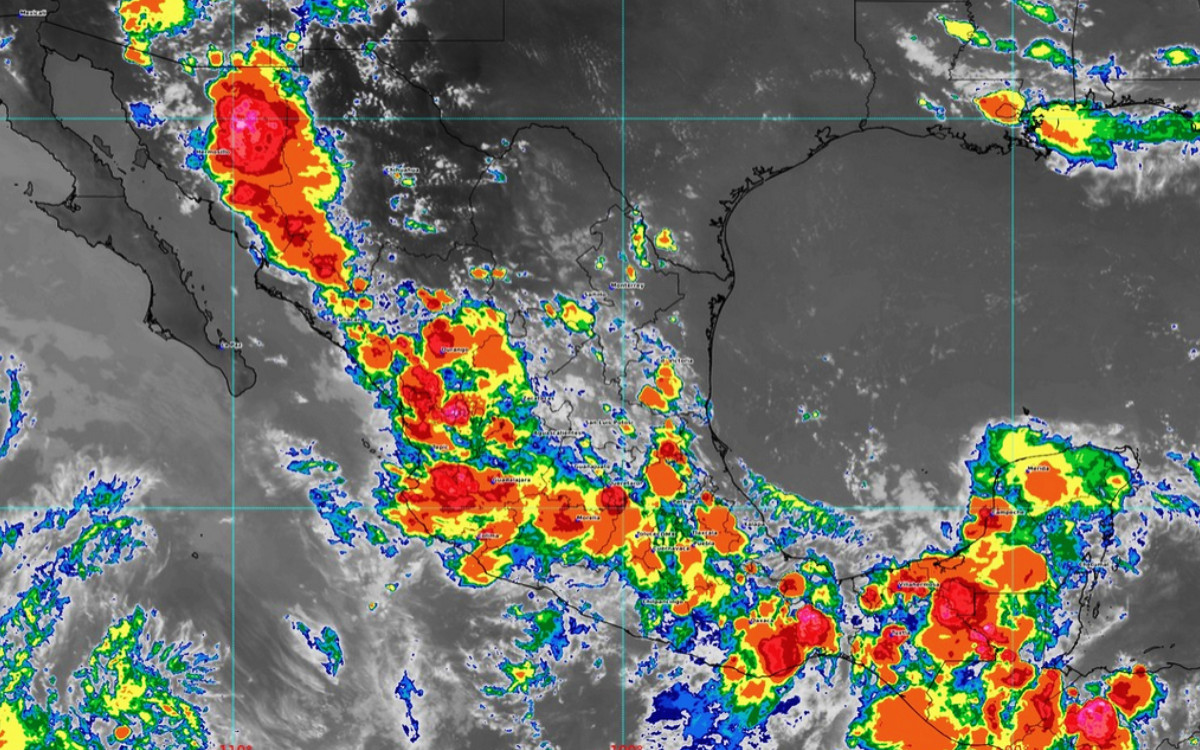 Lluvias torrenciales en 30 estados: seis fenómenos meteorológicos sobre México