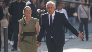 '¡Ánimo!': AMLO vota en el Museo de Arte de SHCP