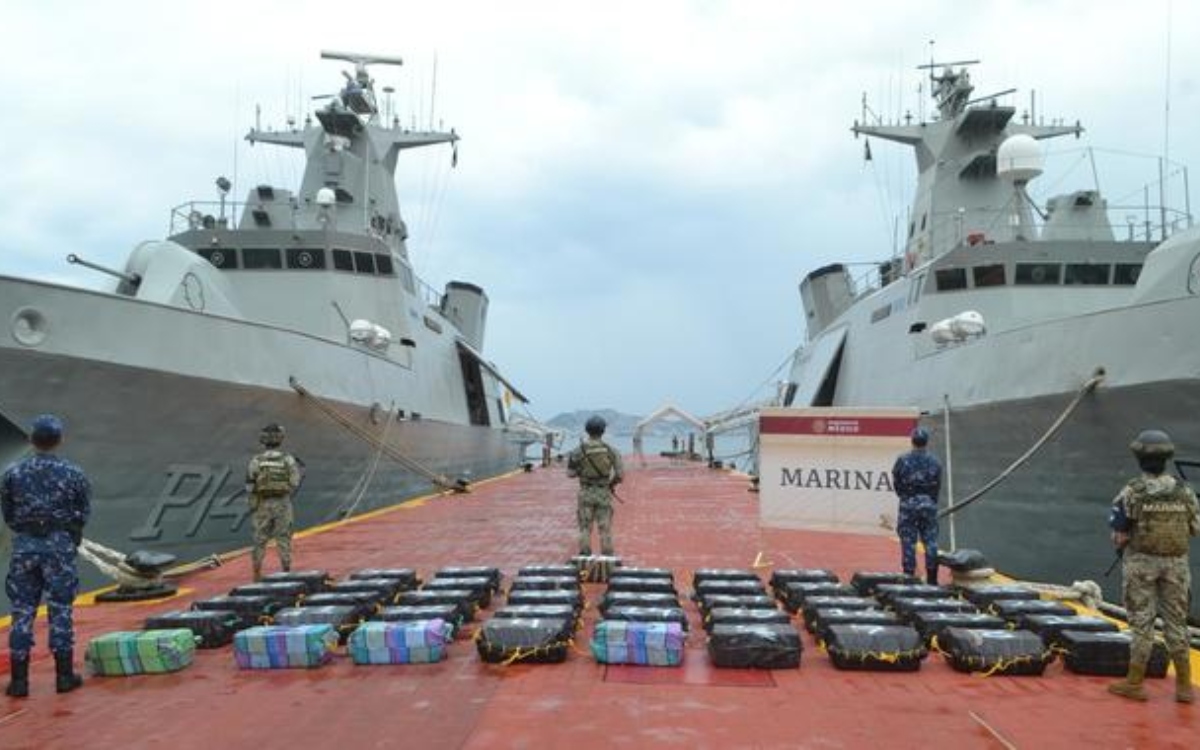 Marina incauta tonelada y media de presunta cocaína en costas de Guerrero | Video